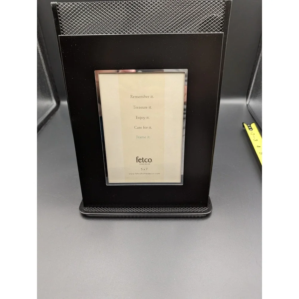 Fetco Home Decor 5 x 7 Picture Frame Black Silver Chrome New Old Stock